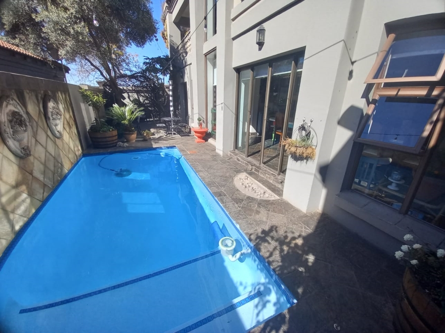 5 Bedroom Property for Sale in Maraldi Estate Free State